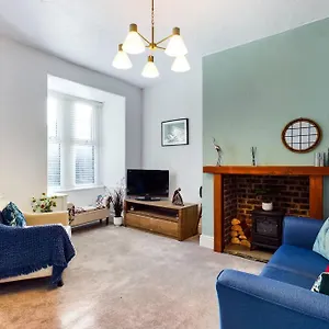 The Old School House, Uppermill. Holiday home